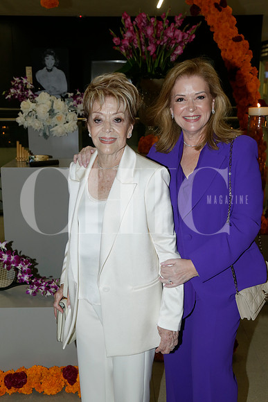 Yvonne Aguirre y Claudia de Marcos
