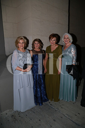 Guadalupe Chapa de Lozano, Carmen Treviño de Galván, Migdalia Cantú de Macías y Carmen Garza de González