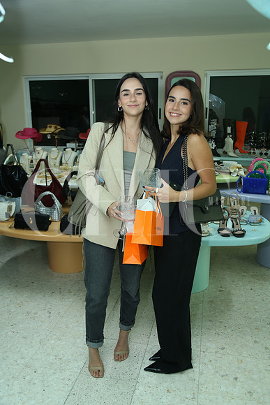 Ana Castellanos y Paulina Castellanos 1