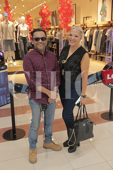 Josue Gonzalez y Monica Abanm 2