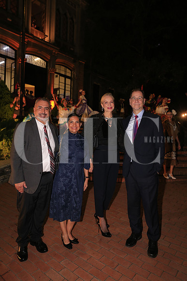 Arturo Azuara, Monica Villanueva, Orla Basave y Agustin Basave 3