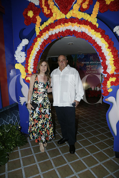 Marisol de Garza y Jessús Garza (2)