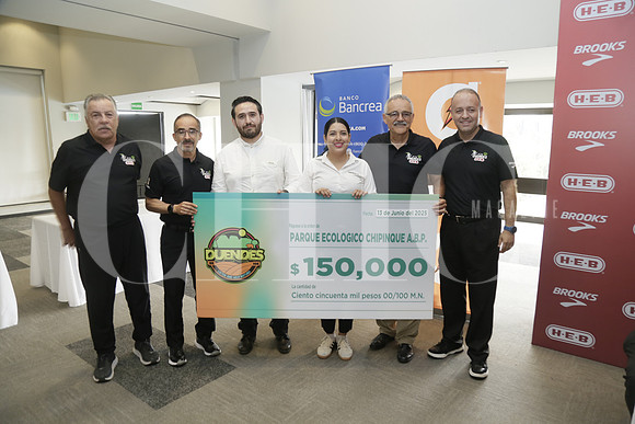 Juan de Dios Ruíz, Arturo González, Héctor Benita, Denise Bermudez, Eduardo Frias y Luis Enrique Montenegro