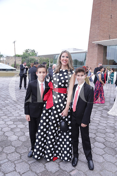 Rodrigo Safi, Katy de Safi y Santiago Safi 0