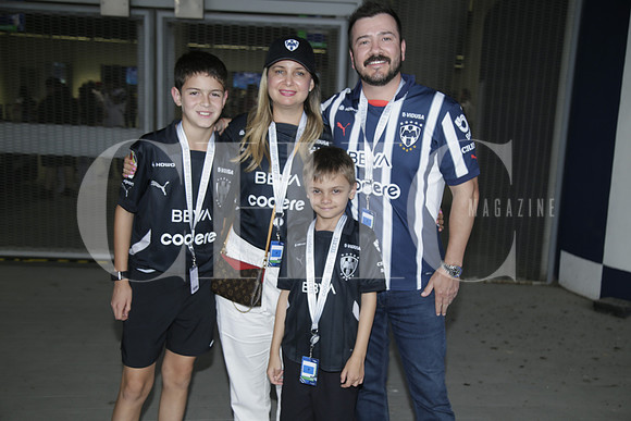 Enrique Álvarado, Abril Martínez, Santiago Urritia y Chema Urrutia