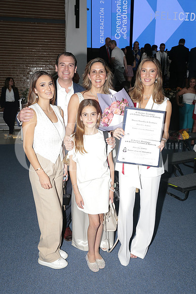 Paulina Paez, Regina Paez, Pablo Paez, Maca Margain y Maria Paez 2