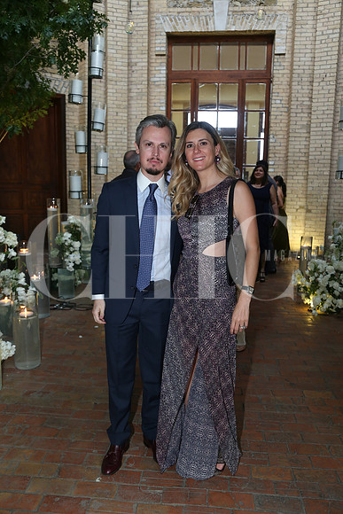 Guillermo Zambrano y Regina Laborin 0