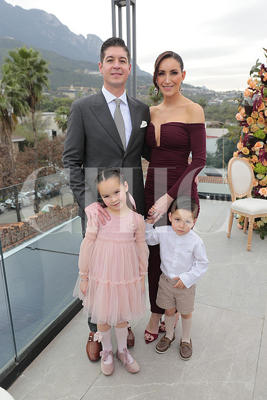Roberto Serrano, Andrea Gonzalez Jimenez, Elena Serrano y Luca Serrano 5