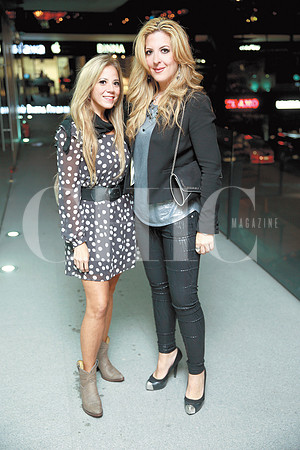 Pao Altamirano y Katie Elizalde