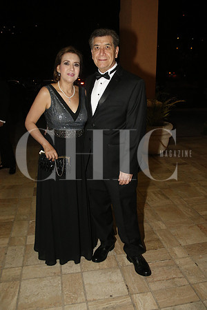 Noemi Verástegui de Flores y Hugo  Flores