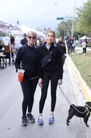 Alexandra Miller y Pamela Miller 0