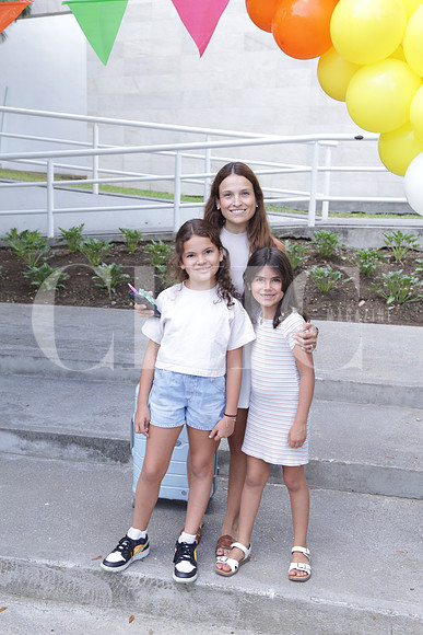 Elisa García, Ely Delgado y Corde Delgado 0