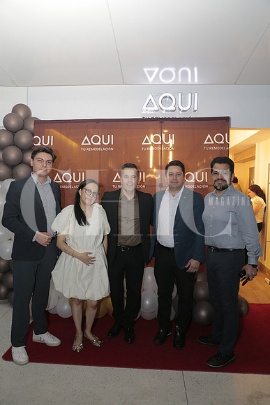 Oscar Gonzalez, Mariana Solis, Rolando Juarez, Gustavo Barraza y Gerardo Reyes 22