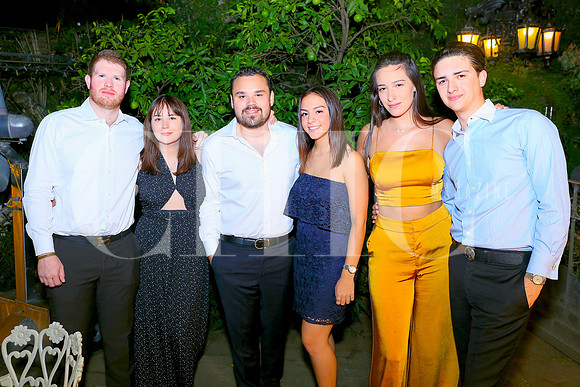 Andrés Simón, Cordelia Herrera, Roberto Herrera, Marly González, Daniela Camarillo y Rodrigo Garza