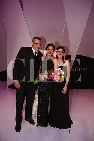 Adrián Canales, María Canales y Blanca Livas de Canales