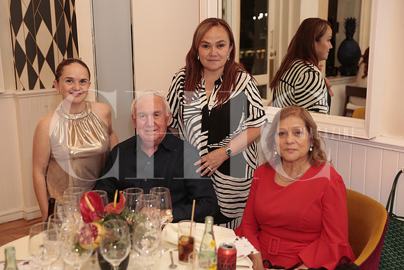 Brenda Gonzalez, Diana Gonzalez, Elia Arguelles y Juan Francisco Gonzalez 1