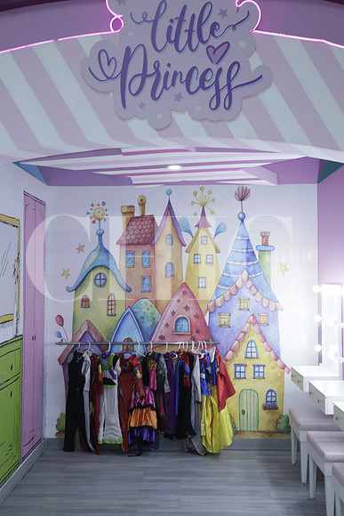 Aspectos de interiores y areas de Rock n Play (33)