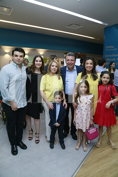 Eugenio Lozano, Valeria Odriozola, Irma de Lozano, Francisco Lozano, Catalina Lozano, Franky Lozano, Balbina Lozano y Mandy Lozano