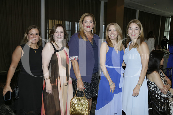 Ana Garza de Díaz, Georgina Martínez, Gabriela Iza Alicia Margarita de Ravise y Lucia Lozano (2)