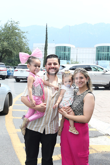 Mae Islas, Andrés Islas, Violeta Islas y Lucy Muñoz 1