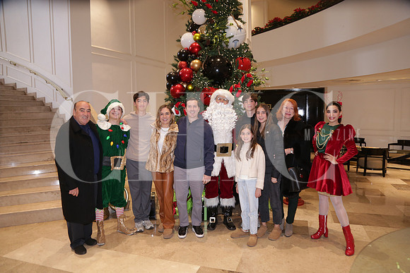Guillermo Guzmán, Gabriel Guzmán, Olga Chapa, Jorge Guzmán, Mariana Guzmán, Eva Guzmán, Martha Treviño de Guzmán y Mateo Guzmán 1