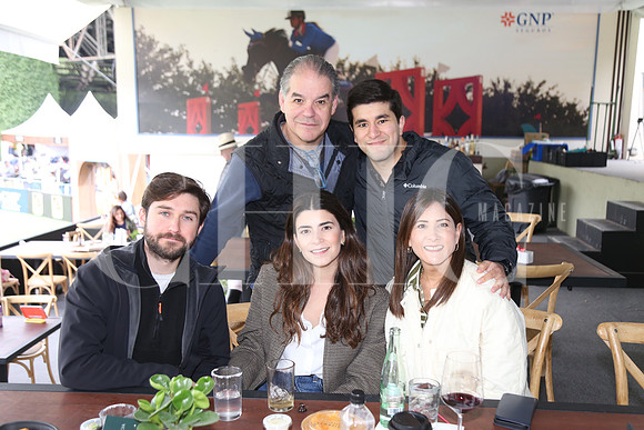 Iván Elizondo, Luis Martínez, Luis Andrés Martínez, Karina Martínez y Laura Villalobos 1