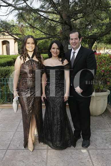 Marcela Garza, Marcela Méndez y Oscar Garza (2)