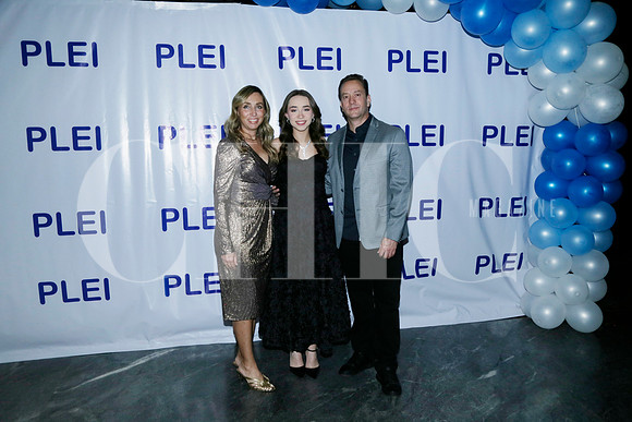 Angeles Treviño, Loretta Veiga y Cesario Veiga (2)