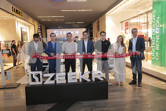 Fabio Sistos, Juan Carlos Sanchez, Juan Carlos Zavala, Alfredo Villanueva, Rene Becerra, Patricia Treviño y Miguel Monsivais 10