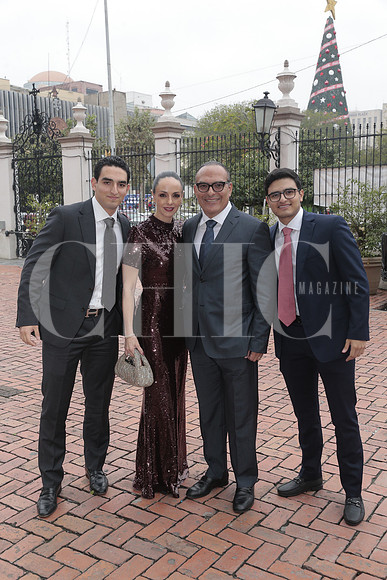 Hector Villarreal, Martha Villarreal, Hector Villarreal y Diego Villarreal 2