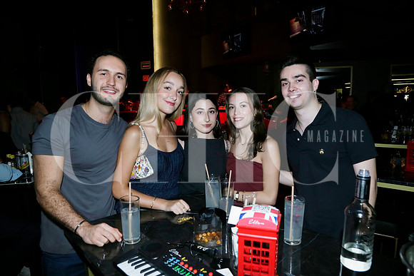 Andrés Barreda, Paulina Treviño, Fernanda Quiroz, María José Páez y Jorge Rodriguez