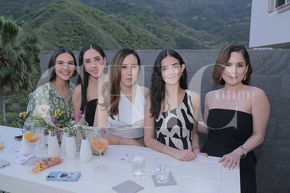 Paulina Murguia, Gloria Saenz, Miriam Hernandez, Cindy Martinez y Melissa Alvarez 6