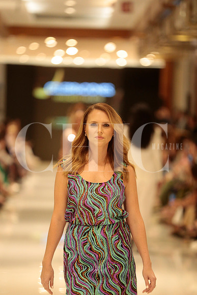 Desfile ya puedo escucharte 418