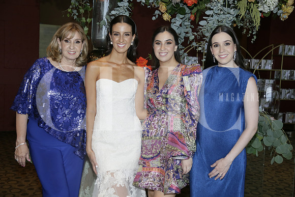 Betty Santos de Domene, Bárbara Domene, Roberta Domene y Alejandra Domene