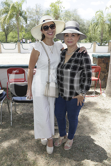 Andrea González y Rebeca Martínez (2)