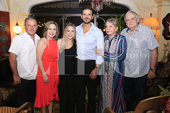 Carlos Cepeda, Hortencia Zertuche, Elisa Cepeda, Eduardo Martínez, Graciela Rodríguez y Gregorio Martínez (6)