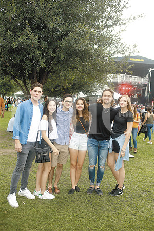 Diego Williams, Regina Gutiérrez, Mauricio Vázquez, Carolina Ortiz, Patricio Escamez y Julia Muchiutti