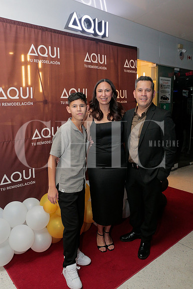 Rolando Juarez, Mateo Juarez y Cecilia Morales 20