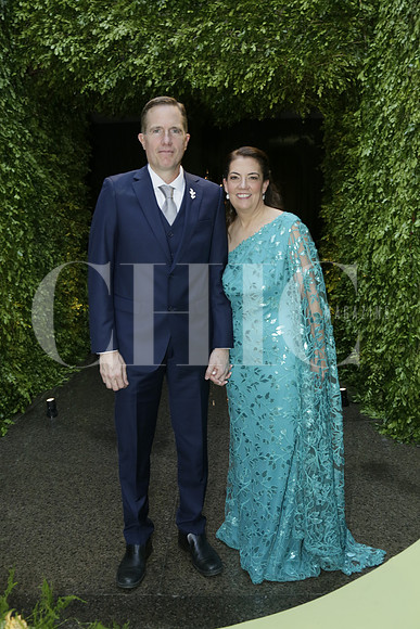 (papás de la novia) Gino Carcano y Gabriela González (2)