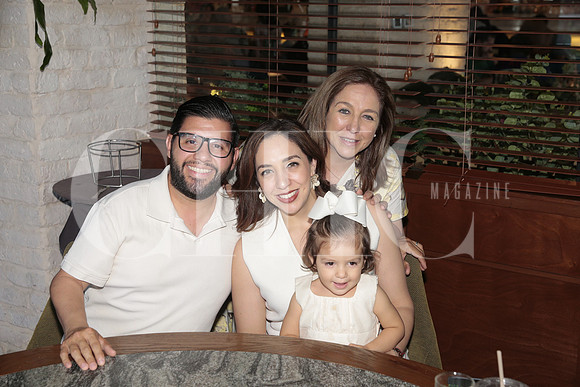 Isaac Pizarro, Monica Treviño, Monica Oliver y Roberta Pizarro 5