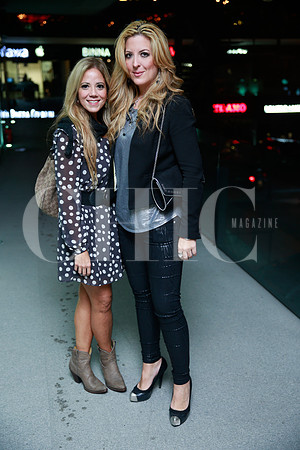 Pao Altamirano y Katie Elizalde