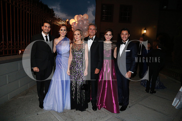 Mario Peña, Cristina Mendoza de Peña, Cristina Toussaint de Mendoza, Luis Mendoza, Sofía Mendoza y Eugenio Benavides
