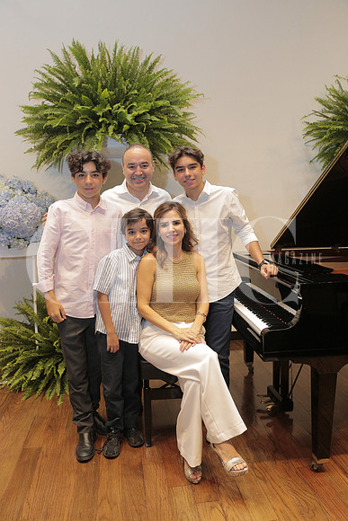 Jose Antonio Cavazos, Diego Cavazos, Mauricio Cavazos, Cecilia Dominguez y Jose Andres Cavazos 4