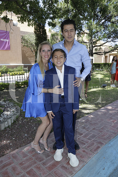 Karla Treviño de De León Abraham de León y Abraham de León (2)