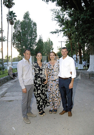 Daniel Milmo, Rocío Llanos de Milmo, Claudia Macías de Milmo y Brandon Milmo