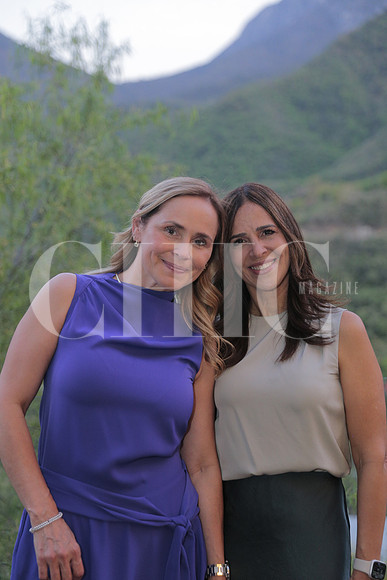 Lilia Lopez y Lorena de Gutierrez 8