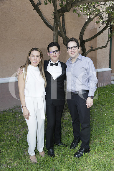 Myriam Salas de Lobo, Mauricio Lobo y Quiko Lobo (3)