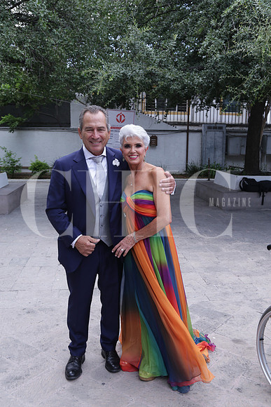 Juan Angel González y Ania Lozano de González ( Papás Novio)3
