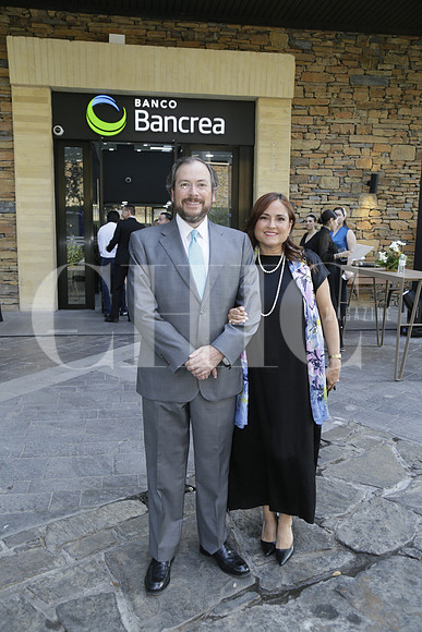 Adrian Lozano y Alejandra Gutíerrez de Lozano
