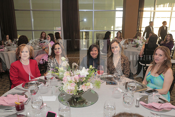 Flora Barragan, Ingrid Maycotte, Adriana Prado, Gina Gamez y Martha Perez 1